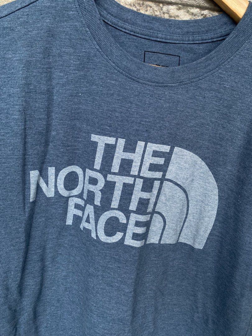 The Northface Blue Tee (Category: Tshirts & Polo Shirts ) located in Santa Rosa. Submitted by thriftandwrap.2020 (Listing ID 1463874576, Image 2). Description: •𝑺𝒊𝒛𝒆:Medium •𝑪𝒐𝒏𝒅𝒊𝒕𝒊𝒐𝒏:Excellent •𝑪𝒐𝒍𝒐𝒓 𝒓𝒂𝒕𝒆:9/10 𝗠𝗶𝗻𝗲 350.