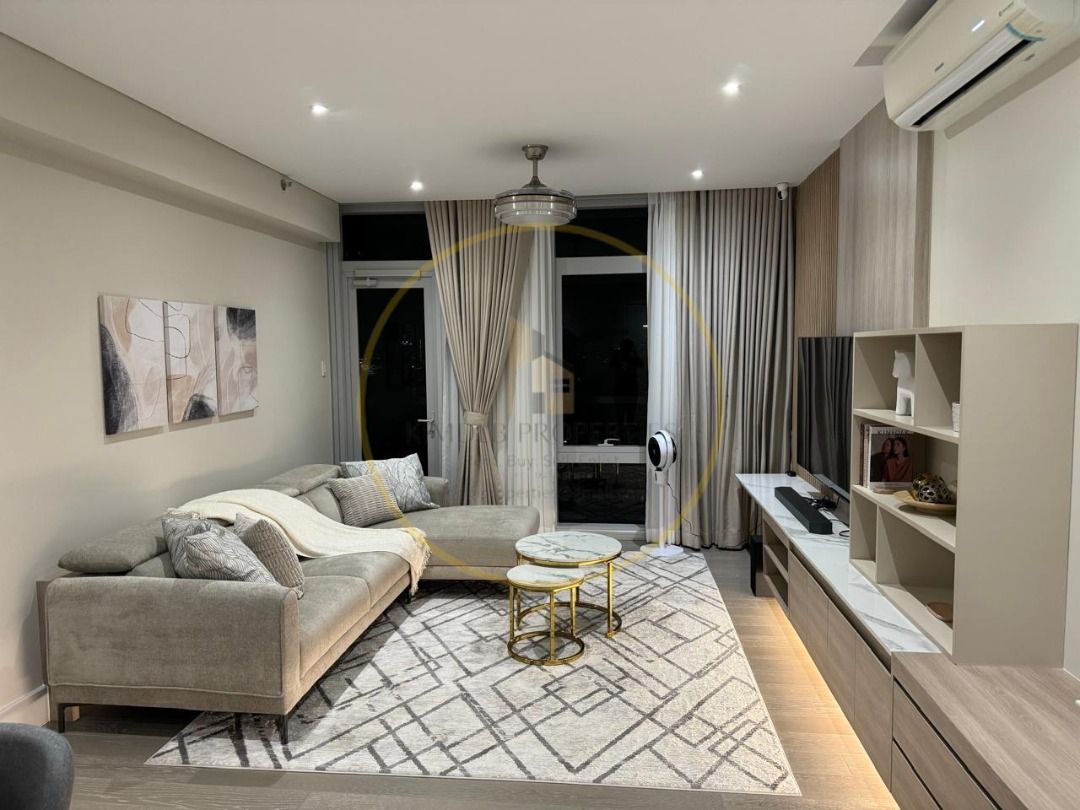 THE PROSCENIUM RESIDENCES 3BEDROOMS FOR LEASE (Category: Apartments & Condos) located in Makati City. Submitted by kimdlb_properties (Listing ID 1463796249, Image 2). Description: ✨ Elevate your lifestyle in this expansive, fully furnished 3-bedroom premier residence situated high on the 48th floor of The Proscenium Residences, Rockwell Center, Makati. Combining world-class architecture, generous living spaces, and unparalleled convenience, this 