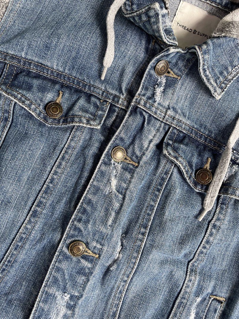 THREAD&SUPPLY DENIM JACKET (Category: Coats, Jackets and Outerwear) located in Quezon City. Submitted by kentstuff (Listing ID 1463838871, Image 2). Description: THREAD & SUPPLY Size M On Tag Shoulder-Hem : 20.5” Pit-Pit : 18.5” Condition: Excellent CR: 9.8/10 Flaws: ❌ Needwash DISCLAIMER: This is a thrifted item. All brands, logos, and trademarks belong to their rightful owners. We’re here to rehome great pieces — no brand affiliation intended..