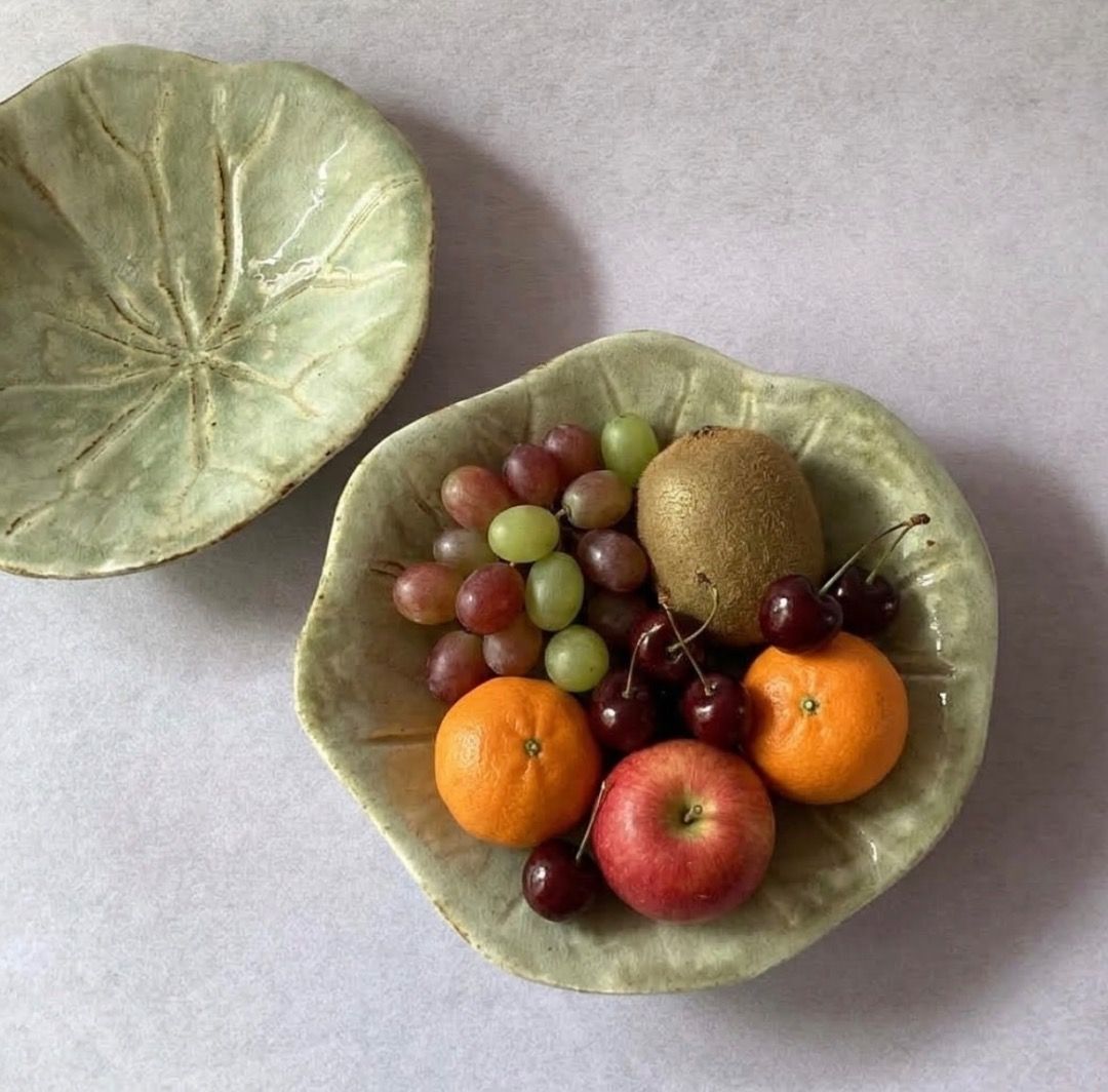 Tōkan Kiln Celadon Lotus Leaf Dish (Category: Other Kitchenware & Tableware) located in Davao. Submitted by eclectic1925 (Listing ID 1463858938, Image 2). Description: Php320 each (1 available) Tōkan Kiln Celadon Lotus Leaf Dish H: 2 inches L: 9 inches Please REVIEW PHOTOS We use 100% repurposed packaging materials SF starts at Php70 via Flash Express First to pay .