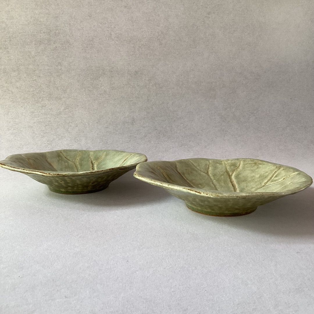 Tōkan Kiln Celadon Lotus Leaf Dish (Category: Other Kitchenware & Tableware) located in Davao. Submitted by eclectic1925 (Listing ID 1463858938, Image 3). Description: Php320 each (1 available) Tōkan Kiln Celadon Lotus Leaf Dish H: 2 inches L: 9 inches Please REVIEW PHOTOS We use 100% repurposed packaging materials SF starts at Php70 via Flash Express First to pay .