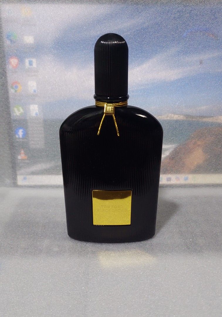 Tom Ford Black Orchid Eau de Parfum 100ml (AUTHENTIC/ ORIGINAL) (Category: Fragrance & Deodorants) located in Paranaque City. Submitted by justcody (Listing ID 1463927088, Image 1). Description: - Tom Ford Black Orchid Eau de Parfum - 100ml spray bottle - Signature black bottle with elegant gold label - Renowned for its luxurious and alluring fragrance I DON'T USE NOR SELL FAKE/ CLASS A/ SINGAPORE, DUBAI, OR US TESTERS. GUARANTEED ORIGINAL. "Legi