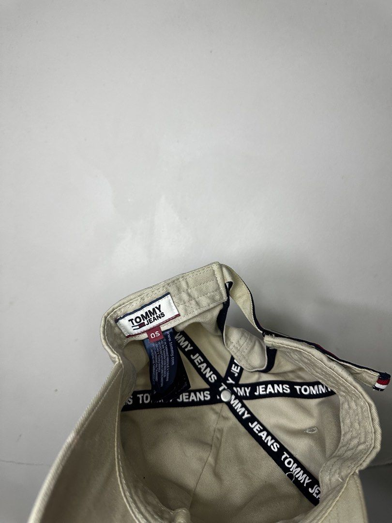 TOMMY HILFIGER (Category: Caps & Hats) located in Molave. Submitted by thriftmate13 (Listing ID 1463768688, Image 3). Description: .