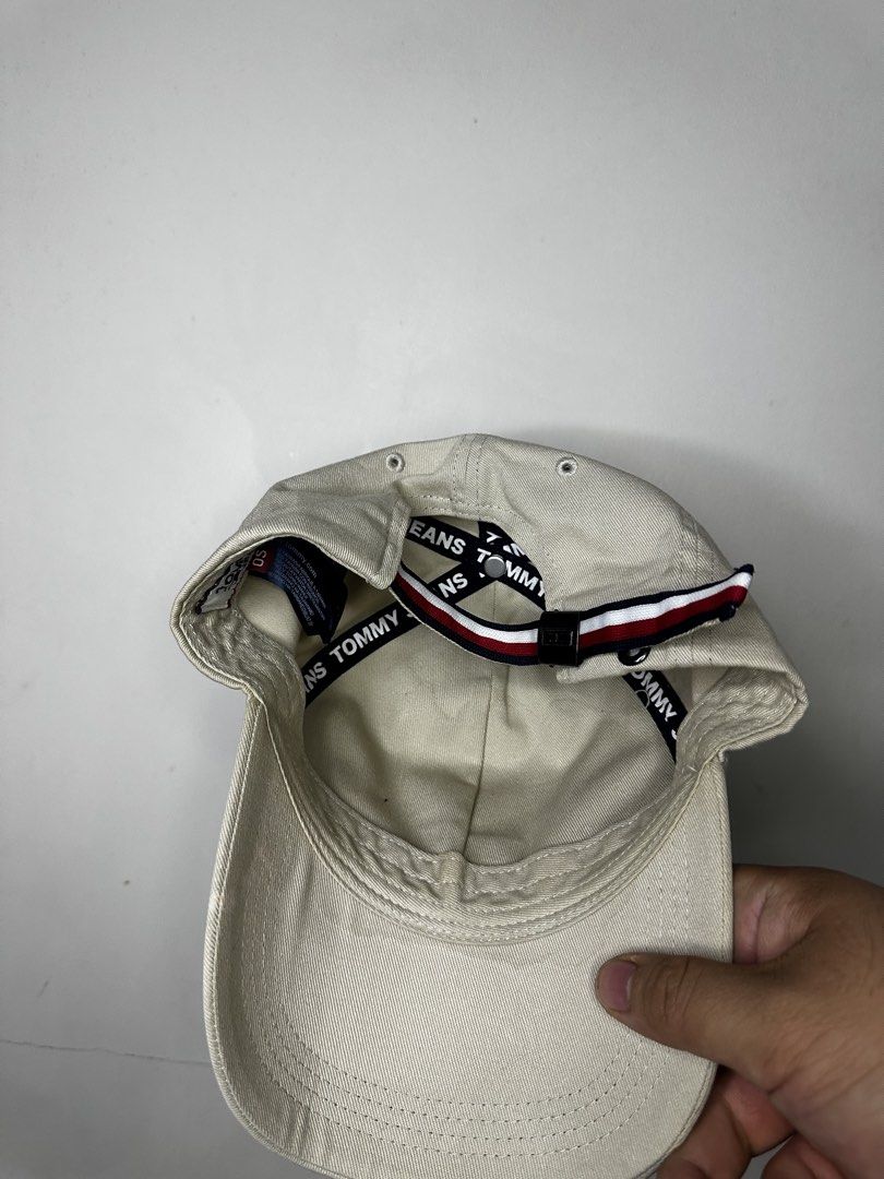 TOMMY HILFIGER (Category: Caps & Hats) located in Molave. Submitted by thriftmate13 (Listing ID 1463768688, Image 2). Description: .