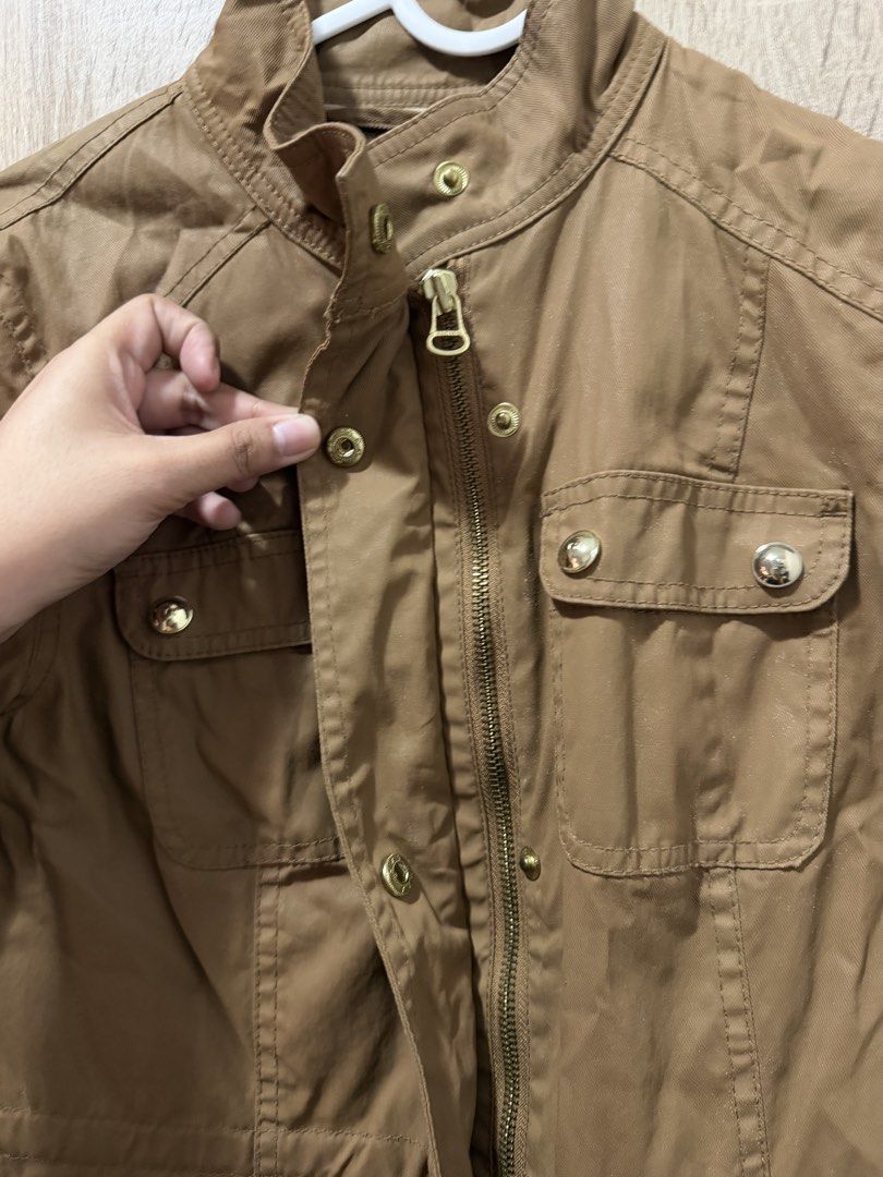 Tommy Hilfiger Brown Jacket (Category: Coats, Jackets and Outerwear) located in Quezon City. Submitted by krtstn (Listing ID 1463802659, Image 2). Description: .