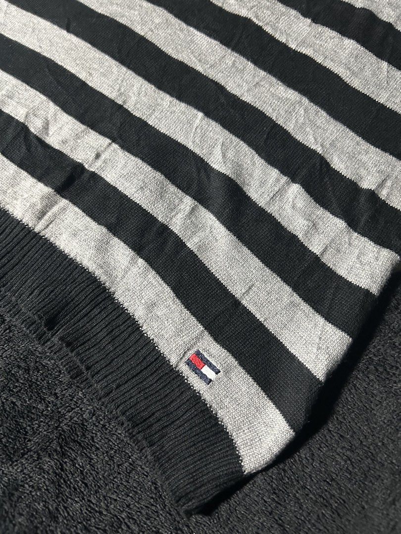 Tommy Hilfiger Knitted (Category: Blouses) located in Koronadal. Submitted by lokiefinds (Listing ID 1463745809, Image 3). Description: .
