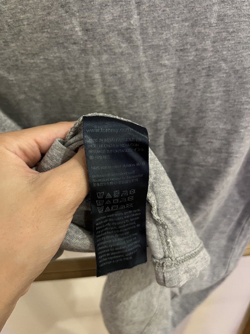 Tommy Hilfiger tshirt (Category: Others Tops) located in Rizal. Submitted by jn_mdl (Listing ID 1463864924, Image 3). Description: Gray.