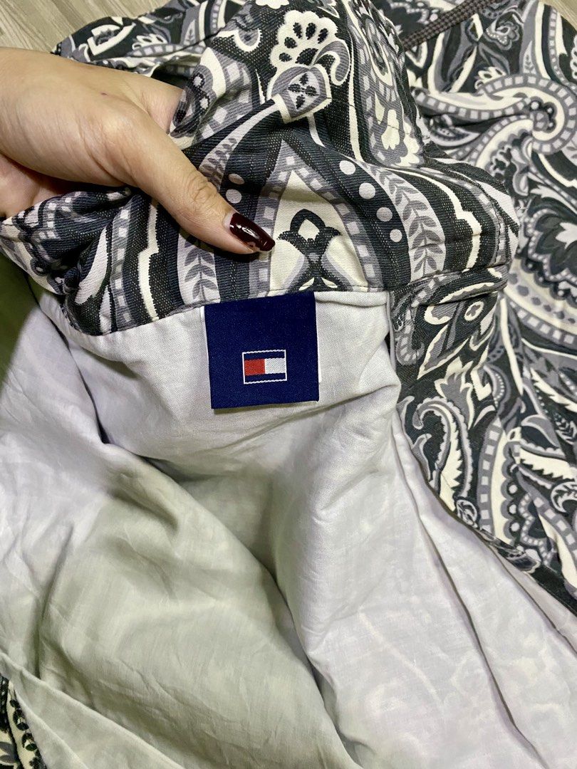 Tommy Kitchen Curtain 2pcs (Category: Curtains & Blinds) located in Manila. Submitted by pc.thrift (Listing ID 1463832188, Image 3). Description: .