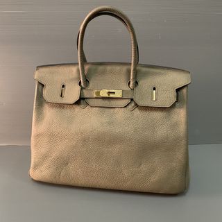 (Category: ) located in . Submitted by vintagebrandedstore (Listing ID 1463801100, Image 1). Description: .