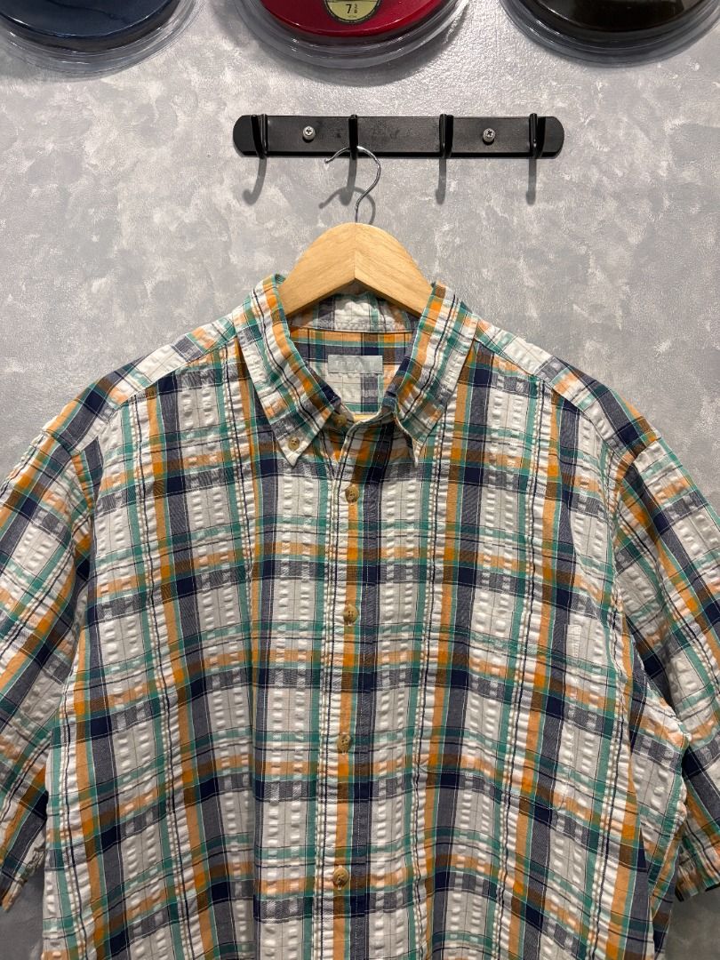 Topvalu Checkered Crop Polo (Category: Tshirts & Polo Shirts ) located in Quezon City. Submitted by outofhabits_store (Listing ID 1463828289, Image 2). Description: Size: Large Width: 23.5 inches Length: 24 inches Buy 2 items worth 600 pesos and get them for 1,000 Payment method: GCash Shipping options (shouldered by buyer): J&T 3-7 days, Lalamove or Grab within the day Location: Quezon City Please manage your expectations as this item is not bra
