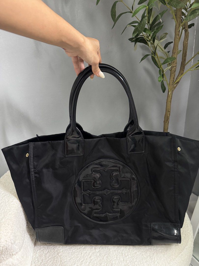 Tory Burch Ella patent tote bag (Category: Luxury Bags & Wallets) located in Paranaque City. Submitted by vanillameow (Listing ID 1463769498, Image 3). Description: Luxury bag from Japan. Cant authenticate. Buy at your own risk..