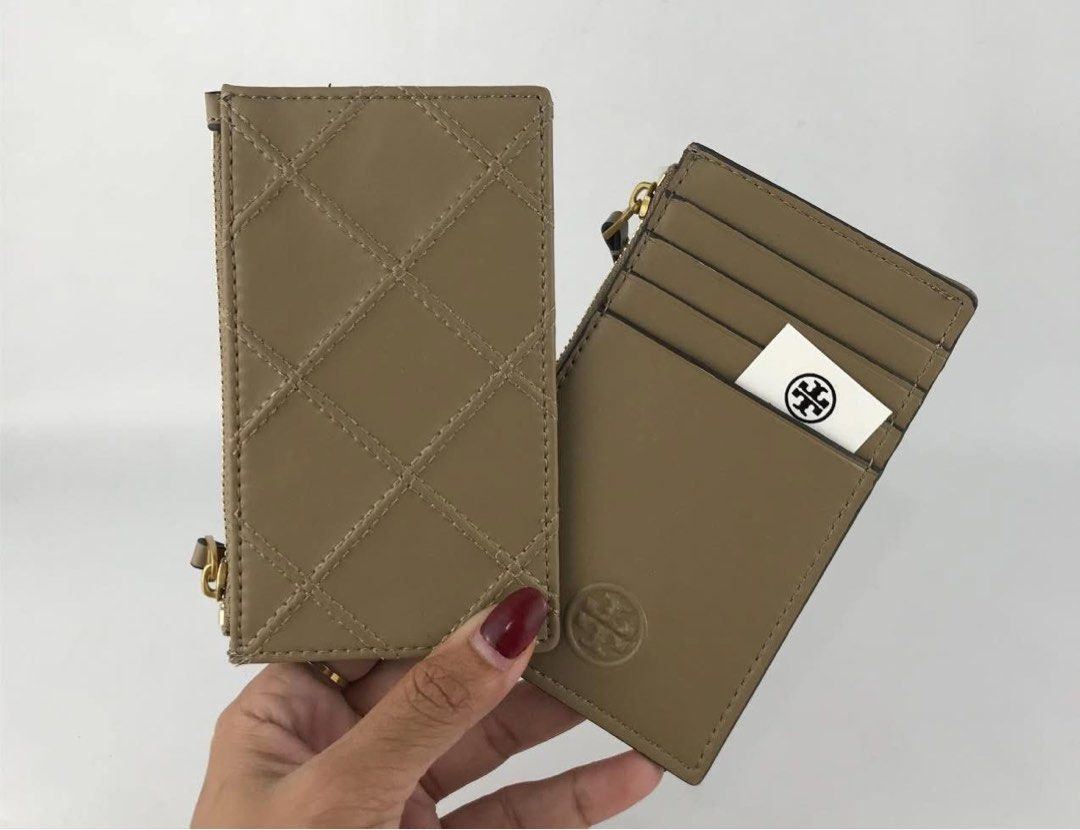 Tory Burch Long Card Case (Category: Wallets & Card holders) located in Binan City. Submitted by pinkykeenshop (Listing ID 1463933440, Image 1). Description: .