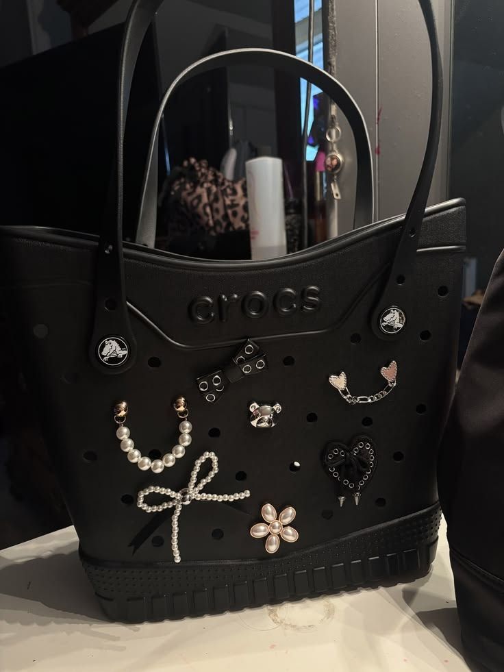 Tote Bag | Small (Category: Tote Bags) located in Rizal. Submitted by hiraya16 (Listing ID 1463862356, Image 1). Description: - 100% Original Available ONHAND ready to ship .