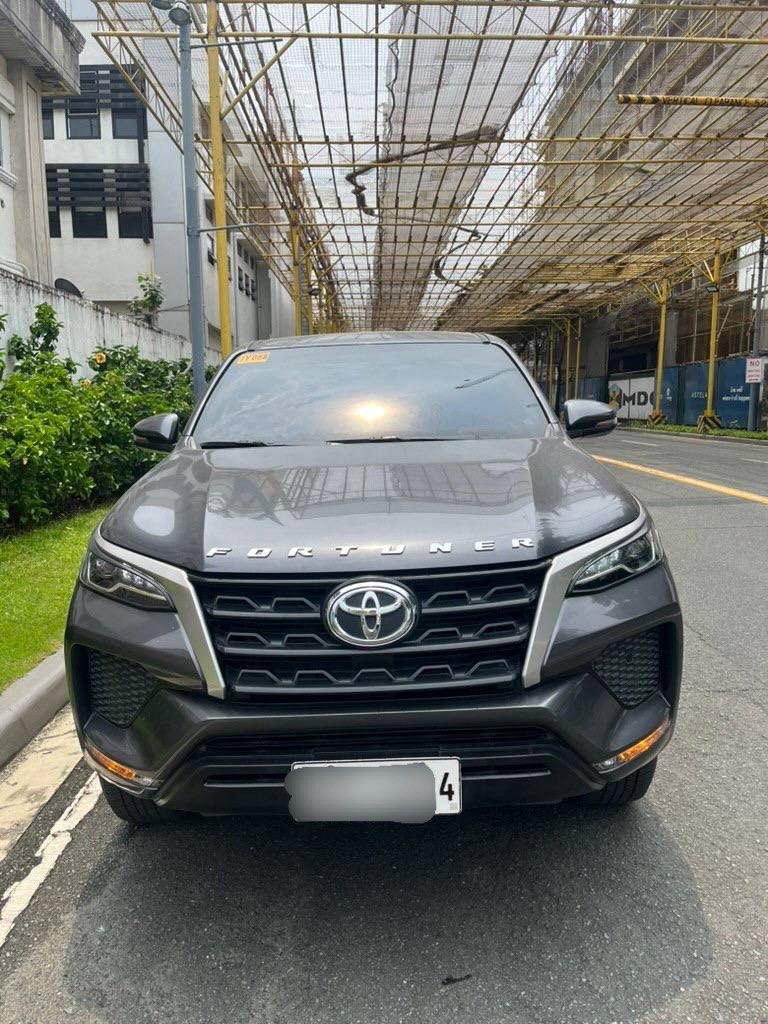 Toyota Fortuner G Auto (Category: Used Cars) located in Makati City. Submitted by xiluxe (Listing ID 1463790258, Image 1). Description: FOR SALE 2023 Toyota Fortuner G Automatic Mileage: 60,000 km Complete documents, no issues with procedures Location: Makati.