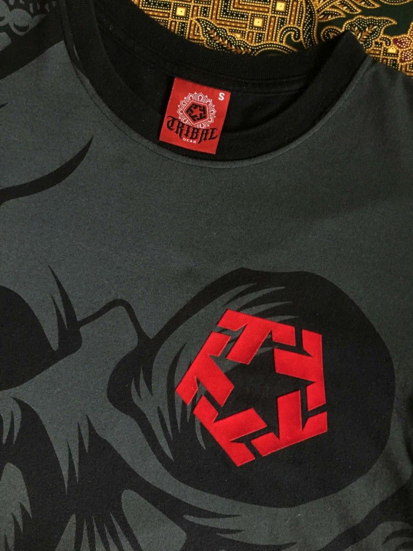 Tribal AOP Skull (Category: Tshirts & Polo Shirts ) located in Naga. Submitted by retardcurator (Listing ID 1463823695, Image 3). Description: DM for more details..