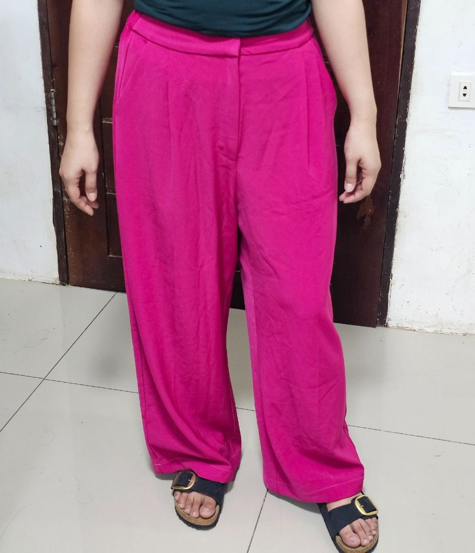 Trouser (Category: Other Bottoms) located in Los Banos. Submitted by itsmecathey (Listing ID 1463909112, Image 3). Description: Color magenta and fits 28-29.