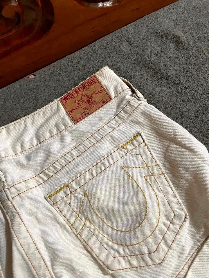 True Religion (Category: Shorts) located in Talisay. Submitted by vokerzxc (Listing ID 1463839823, Image 2). Description: Excellent condition Complete tags Issue: None Waist: 28 Length: 11.