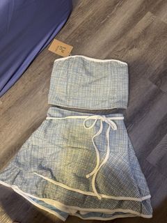 (Category: ) located in . Submitted by cherryy.closet (Listing ID 1463904212, Image 1). Description: .