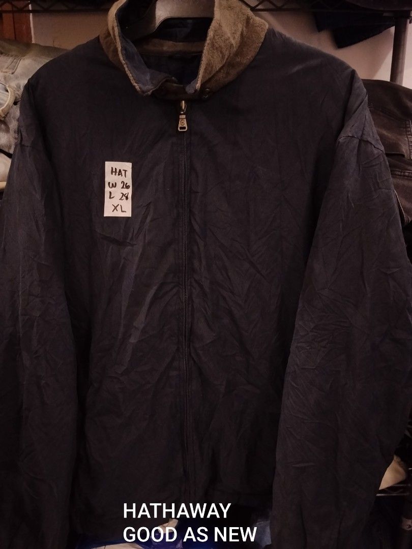 twentytone Men Black Jacket (Category: Coats, Jackets and Outerwear) located in Bulacan. Submitted by cjcshop22 (Listing ID 1463800130, Image 2). Description: Black jacket from twentytone Men. Has a zip-up front and two zip pockets. Collar is a stand-up style..