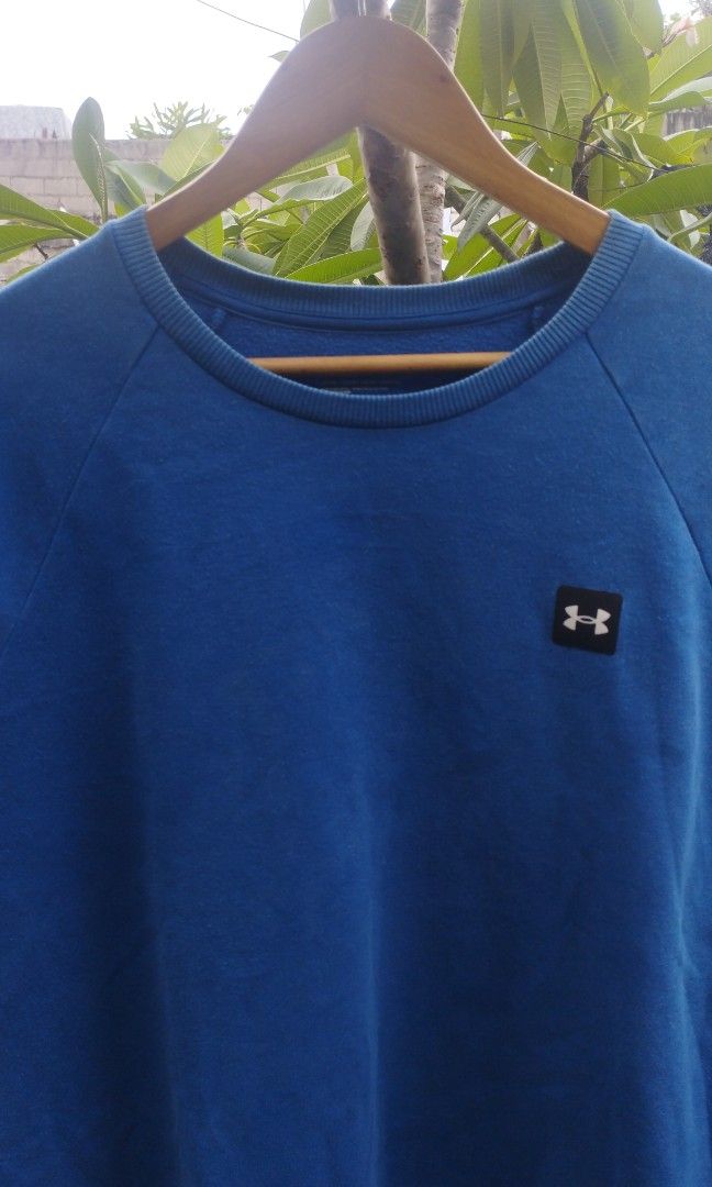 Under Armor Armour UA Blue Sweater Longsleeve Pullover XL Extra Large (Category: Coats, Jackets and Outerwear) located in Taguig. Submitted by archie.abdullathrift (Listing ID 1463836461, Image 2). Description: Under Armour Sweater Extra Large L29W24 Color Rate: 9/10 Condition: 9/10 No Issue. Ready to Wear. ✨ 💵 Cash/Gcash or COD via Lalamove 📍Taguig.