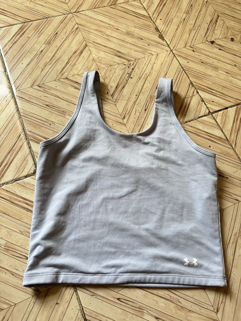 Under Armour Grey Tank Top M/M (Category: Activewear) located in Angeles City. Submitted by alejeong27 (Listing ID 1463806437, Image 1). Description: - Grey Under Armour Tank Top - Size: Medium (M) - Made in Vietnam - Ideal for workouts or casual wear - Comfortable material.