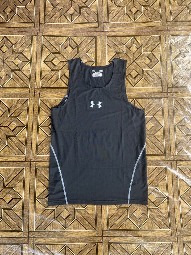Under Armour Heat Gear Sleeveless Compression (Category: Activewear) located in Pozorrubio. Submitted by eyannn. (Listing ID 1463935478, Image 1). Description: Excellent/As New Condition Color rate 9.8/10 Issue: None❌ Large on tag (Strechable) width: 18 length: 25.