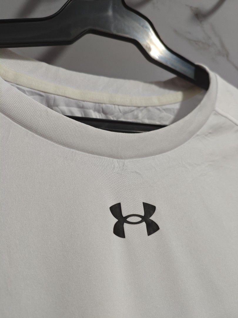Under Armour White Dri Fit Classic Men Tshirt (Category: Tshirts & Polo Shirts ) located in Baguio. Submitted by cool_chic (Listing ID 1463804377, Image 3). Description: Under Armour White Classic Men Tshirt Color Rate 9.8/10 Like New Flaw Minimal Stains Complete Tags Dri Fit Tela Machine Washed Size 2XL To 3XL Dimes 25 Width 29 Length Price P399.