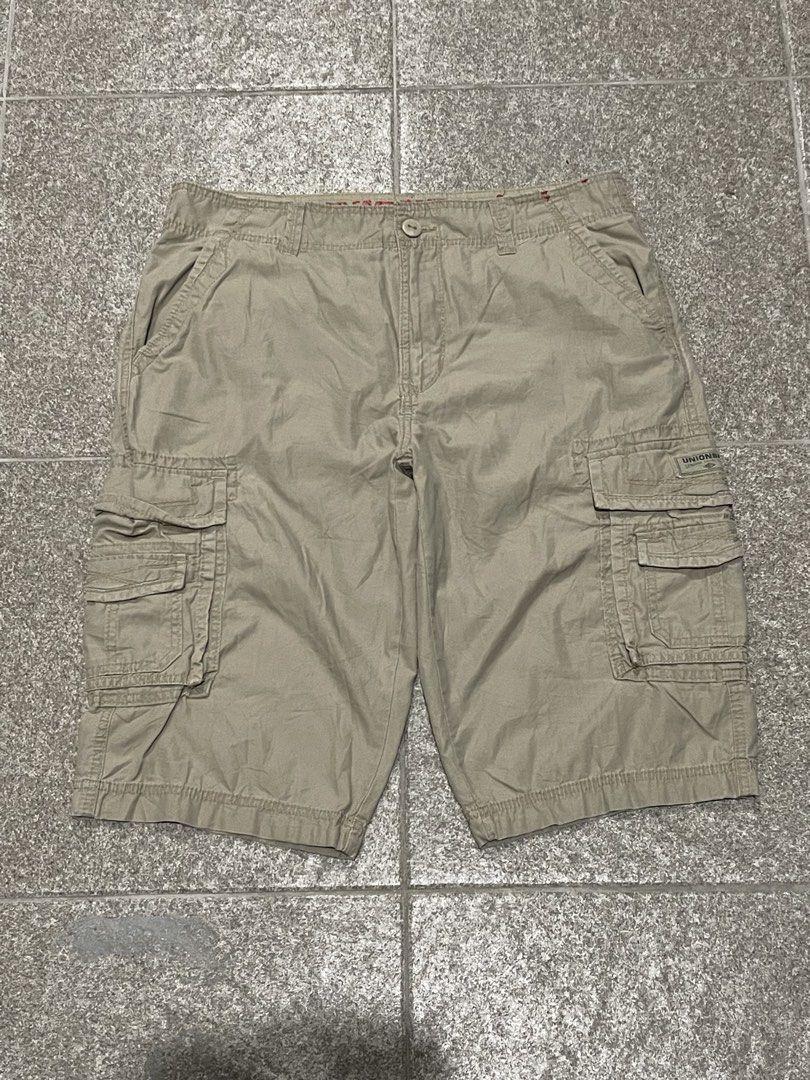 Unionbay Cargo Shorts Khaki Size 34 (Category: Shorts) located in Manila. Submitted by yhn67 (Listing ID 1463866357, Image 1). Description: - Brand: Unionbay - Color: Khaki - Style: Cargo Shorts - Size: 34 Waist - Closure: Button and Zip - Features: Multiple pockets for ample storage - Ideal for: Casual wear, outdoor activities - Fit: Comfortable.