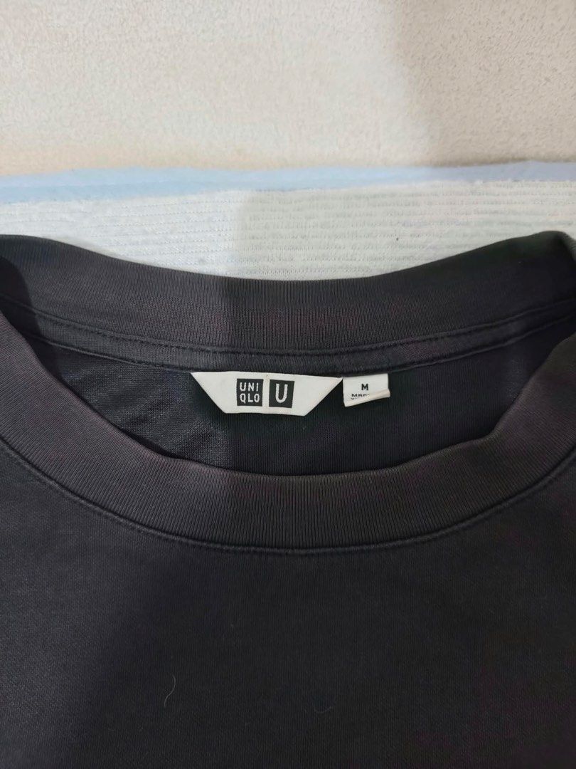 UNIQLO AIRISM (Category: Tshirts & Polo Shirts ) located in Davao. Submitted by declutterxthriftph (Listing ID 1463858098, Image 2). Description: MEDIUM UNIQLO AIRISM 20width x 22length (altered).