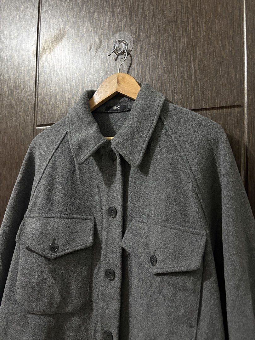 UNIQLO C OVERSIZED JACKET (Category: Coats, Jackets and Outerwear) located in Naga. Submitted by sislovesme (Listing ID 1463851583, Image 3). Description: •9.5/10 CONDITION •NO FLAWS •SIZE XS ON TAG •W 23 INCHES •L 26 INCHES.