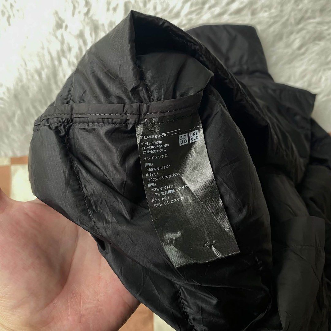 Uniqlo compact pufftech vest (Category: Coats, Jackets and Outerwear) located in Mariveles. Submitted by mariathriftandpreloved (Listing ID 1463869122, Image 3). Description: Uniqlo Women’s pufftech compact vest Med on tag width 20 length 23 black color like new no issue Loc: Bataan Courier: J&T.