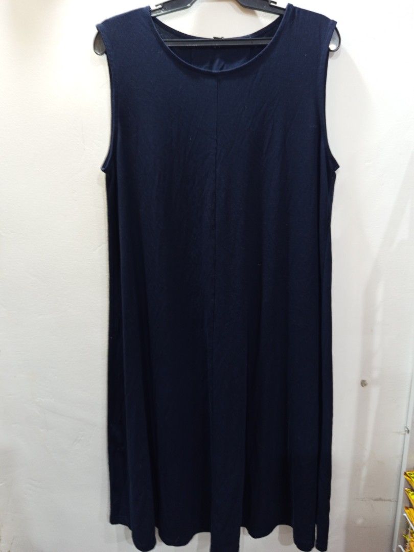 Uniqlo dress (Category: Dresses) located in Cavite. Submitted by alliahscloset2.2 (Listing ID 1463852674, Image 1). Description: .