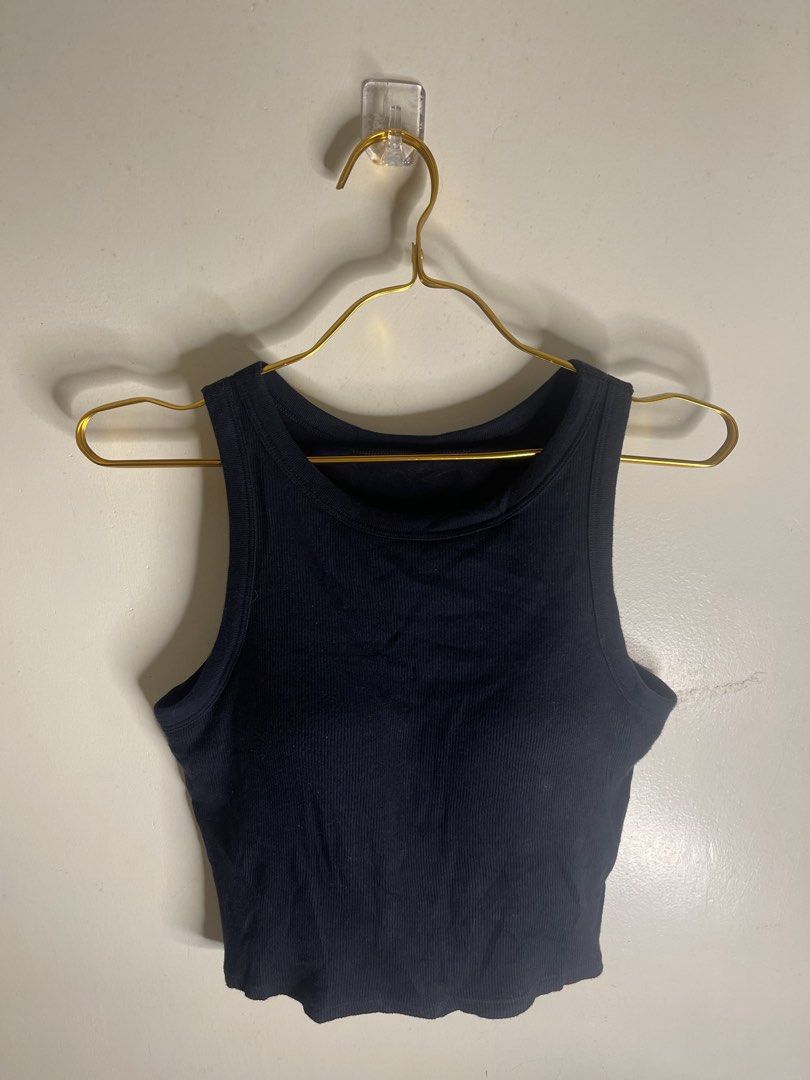 Uniqlo ribbed black halter M Cd8 (Category: Sleeveless) located in Baguio. Submitted by affordaprice_2600baguio (Listing ID 1463847642, Image 1). Description: .