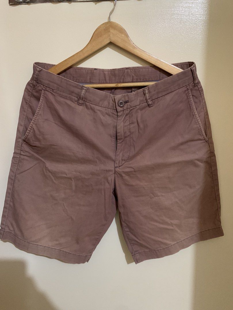 Uniqlo shorts (Category: Activewear) located in Legazpi City. Submitted by jaysx666 (Listing ID 1463856137, Image 1). Description: Size 32.
