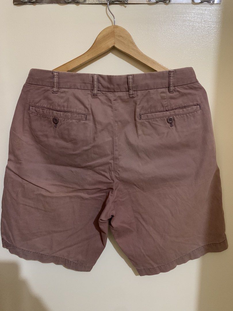 Uniqlo shorts (Category: Activewear) located in Legazpi City. Submitted by jaysx666 (Listing ID 1463856137, Image 2). Description: Size 32.