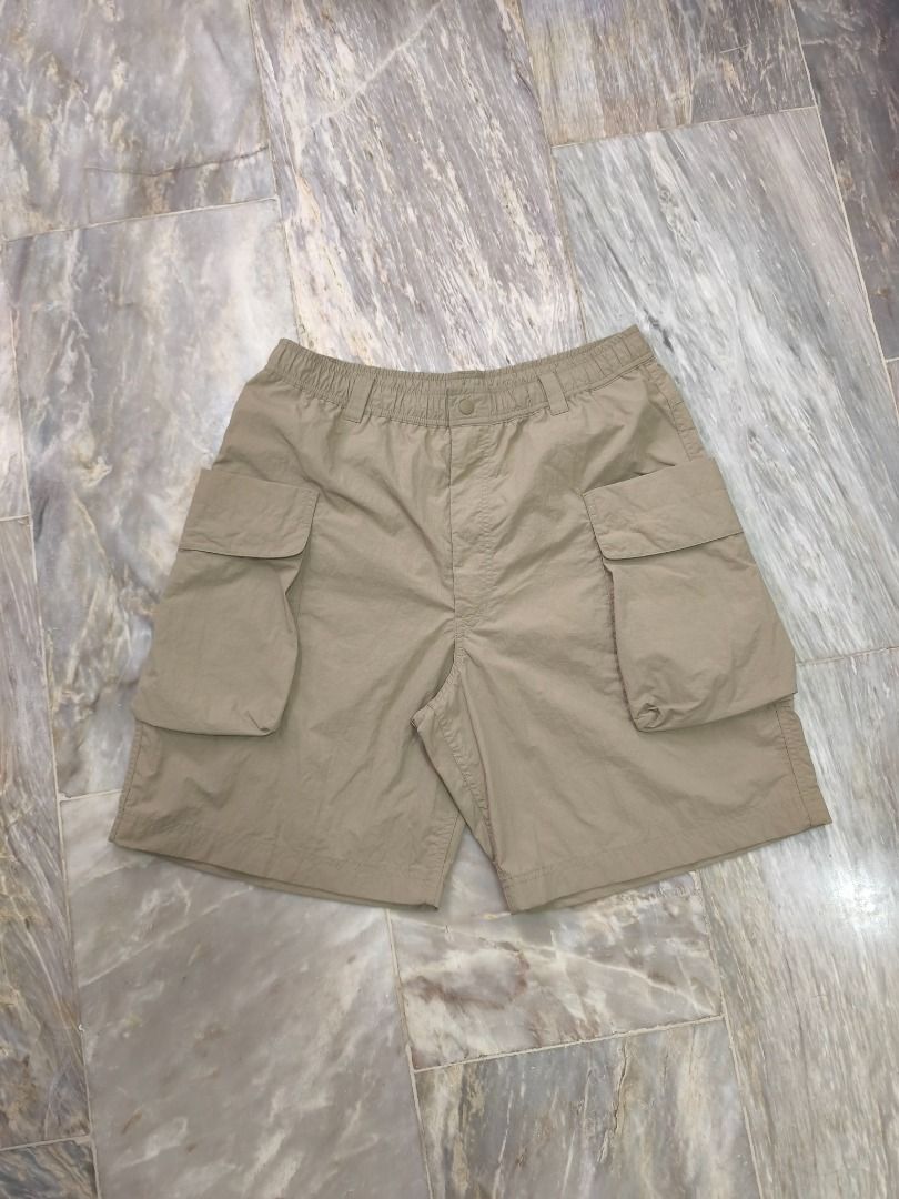 Uniqlo U Nylon Short (Category: Shorts) located in Lucena. Submitted by 0174.archive (Listing ID 1463788260, Image 1). Description: very good used condition no flaws size large on tag Actual Measurements (inches) Waist: 16-17 / 32-34 around Length: 21 Leg opening: 13 Message before buying. Items are pre-loved / second hand used. Manage your expectations. Buy with confidence. No return no exchange. Additional Shipping Fee Ship via JRS / JNT MOP GC