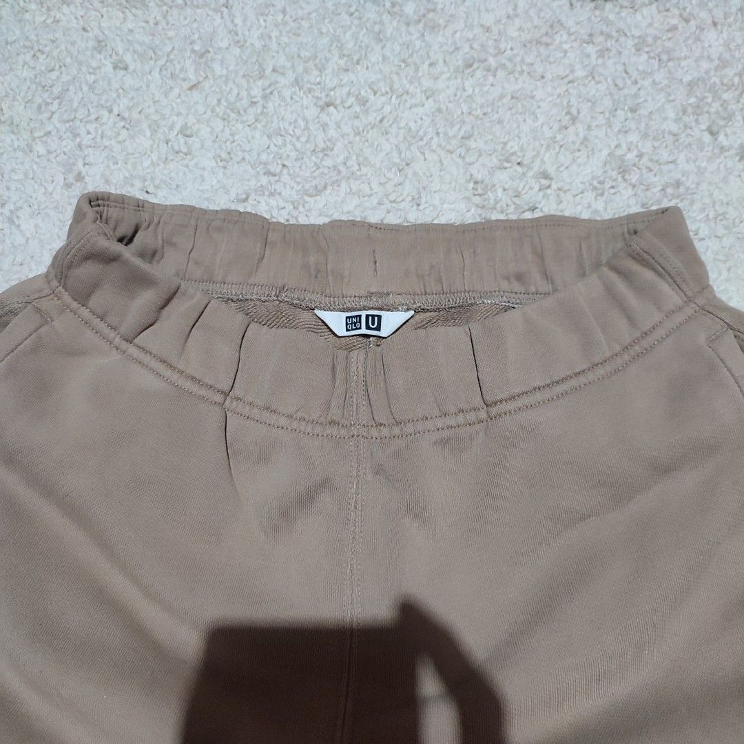 Uniqlo U Sweatpants Beige Size S (Category: Other Bottoms) located in Manila. Submitted by anthonyg01 (Listing ID 1463935995, Image 2). Description: Length: 34.5 inches outseam Width: 23 inches Hem: 5 inches Price: 300 pesos Condition: 9.6/10 Issues: none PM if interested or for inquiries Meetups within MANILA only Can do shipping at buyers expense .