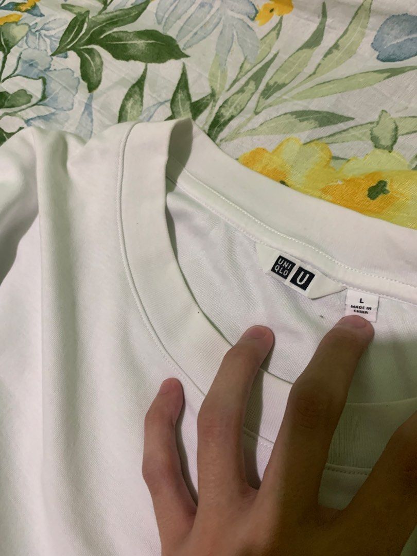 Uniqlo White Airism (Category: Tshirts & Polo Shirts ) located in Naga. Submitted by dunxx (Listing ID 1463870194, Image 3). Description: ctto 2nd pic Dimes: 21.5 x 26 Condition: Good Color rate: 10/10 Issue: None (need wash) MOP:Gcash COURRIER: JnT.