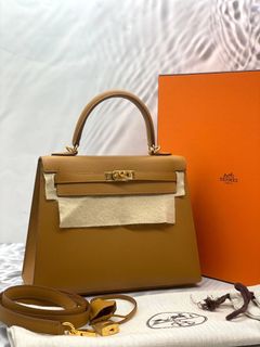 (Category: ) located in . Submitted by redrabbitluxury_singpore (Listing ID 1463812017, Image 1). Description: .