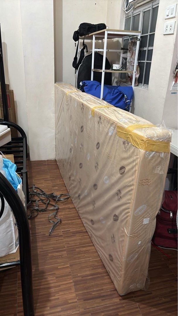 Uratex Mattress (Category: Bed Frames & Mattresses) located in Antipolo. Submitted by danasnls (Listing ID 1463888942, Image 1). Description: -Uratex Size: Single (36” x 75”) Thickness: 6” -Used for 4 months only RFS: done using for dorm to review only .