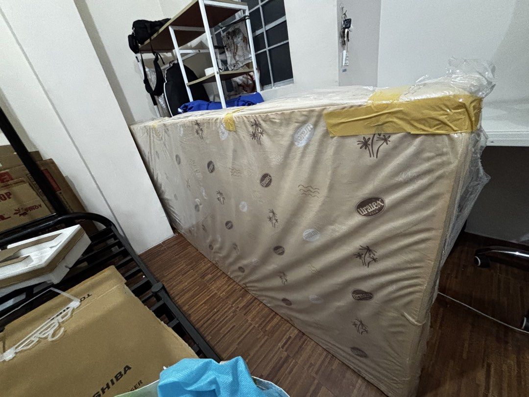 Uratex Mattress (Category: Bed Frames & Mattresses) located in Antipolo. Submitted by danasnls (Listing ID 1463888942, Image 3). Description: -Uratex Size: Single (36” x 75”) Thickness: 6” -Used for 4 months only RFS: done using for dorm to review only .