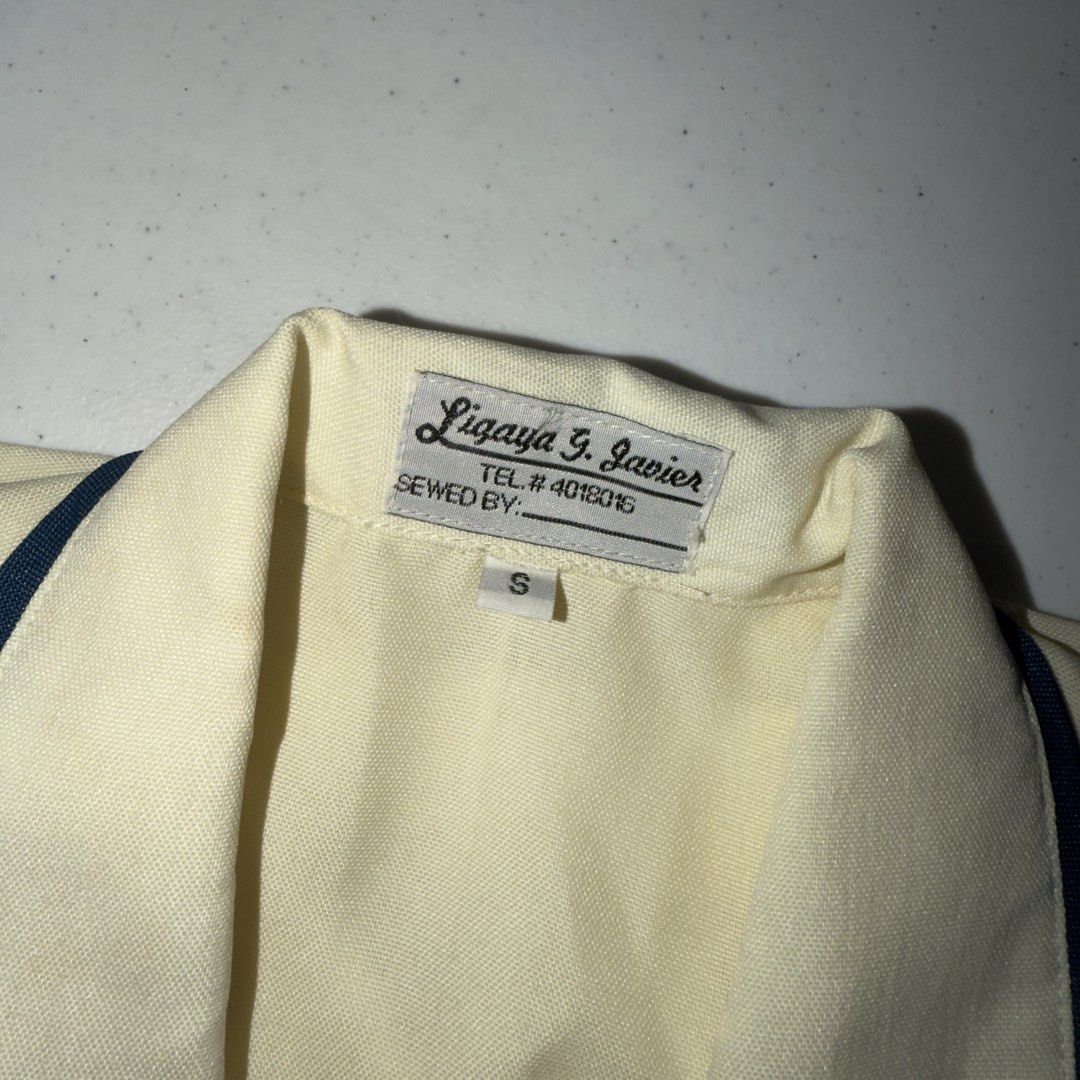 UST SHS Uniform Top Only (Category: Coats, Jackets and Outerwear) located in Manila. Submitted by ashyannneb (Listing ID 1463840899, Image 2). Description: Size: Small .