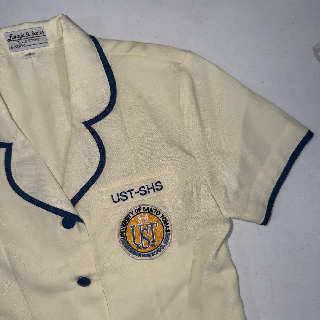 UST SHS Uniform Top Only (Category: Coats, Jackets and Outerwear) located in Manila. Submitted by ashyannneb (Listing ID 1463840899, Image 3). Description: Size: Small .
