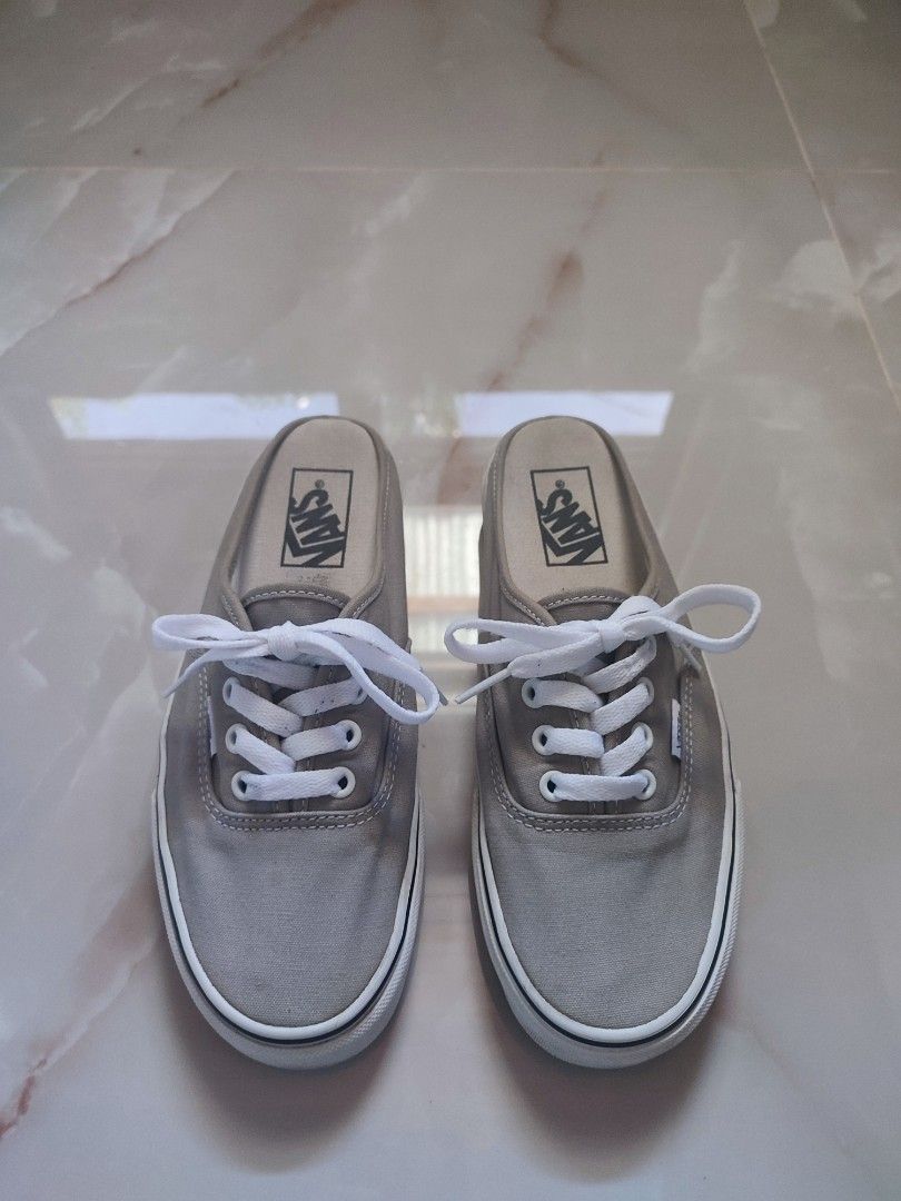 Vans Authentic Mule Slip-On (Category: Casual Shoes) located in Mangaldan. Submitted by thrift.mo.ba (Listing ID 1463896230, Image 1). Description: Vans Authentic Mule Slip-On US Men 6 / US Women 7.5 / 24 cm Minimal stain Good condition.