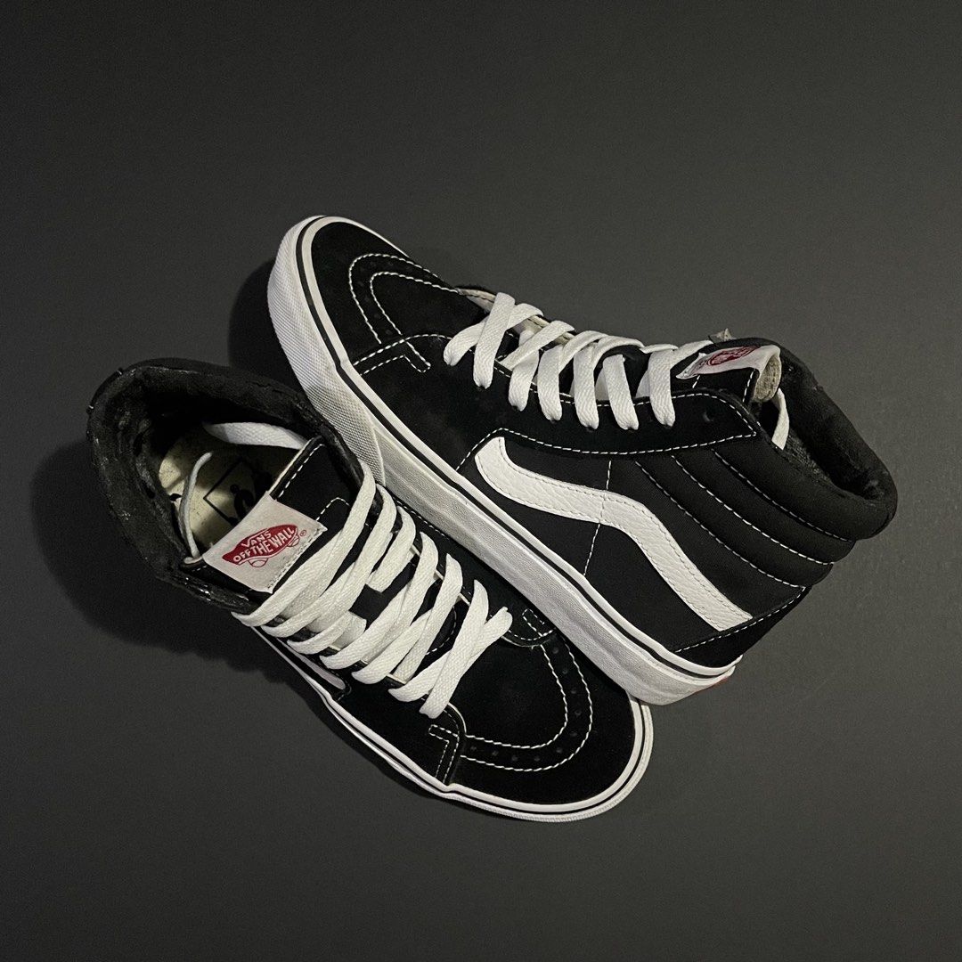 Vans Classic Sk8 Hi BnW (Category: Sneakers) located in Manila. Submitted by sole_origin (Listing ID 1463882620, Image 3). Description: FOR SALE LEGIT / AUTHENTIC Vans Classic Sk8 Hi BnW Size: 7womens / 23.5cm Brandnew, Pair only -₱1,000 only Shipping via LBC / J&T / JRS / Lalamove 📍BGC, Taguig.