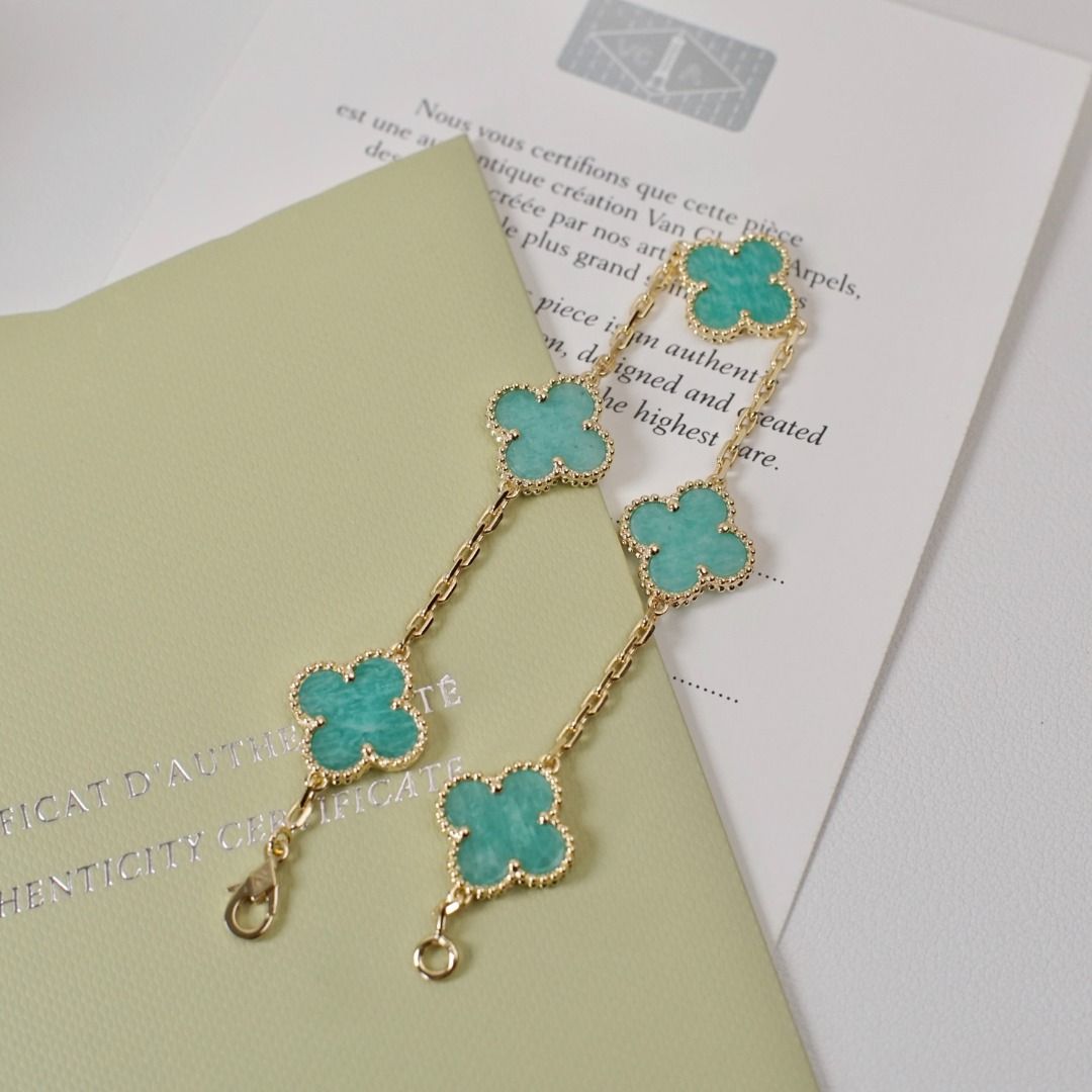 VCA Tianhe Stone Five Flower Bracelet (Category: Bracelets) located in Cavite. Submitted by epicfish.4203a5 (Listing ID 1463765622, Image 1). Description: .