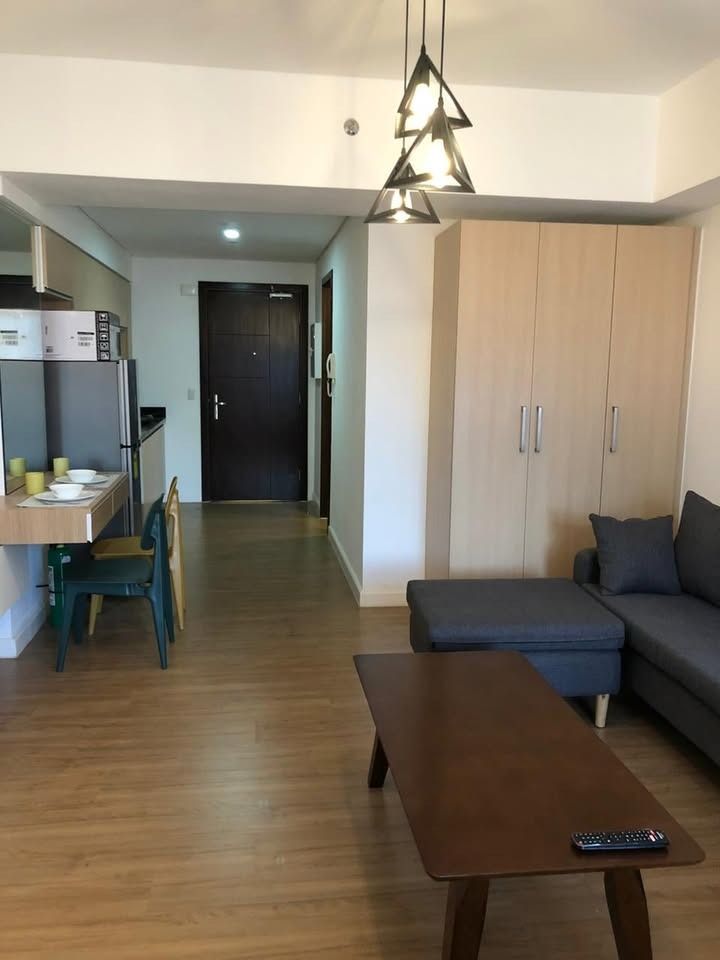Verve Residences Studio-type for RENT (Category: Apartments & Condos) located in Makati City. Submitted by lemontreerealestateinc. (Listing ID 1463809853, Image 3). Description: FOR RENT VERVE RESIDENCES Bonifacio Global City, Taguig Furnished studio-type condominium unit for rent at Verve Residences with a 36 sqm floor area. This Furnished condo in BGC offers a comfortable and convenient lifestyle in a prime location near offices, shopping malls