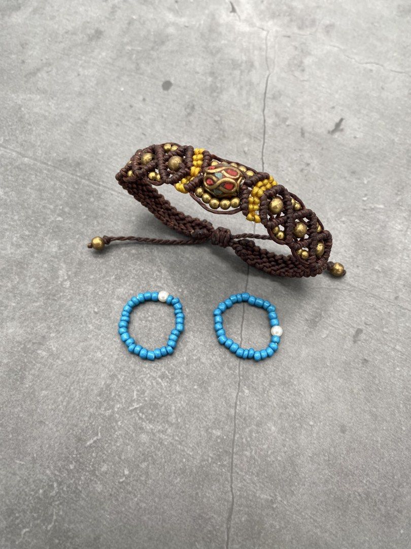 Vintage Boho macramé bracelet with free bead rings (Category: Bracelets) located in Quezon City. Submitted by vintagebymatilde (Listing ID 1463930607, Image 2). Description: ⚜️ Vintage micro macramé bracelet features a beautiful brass inlay design in dark brown. 1.5cm wide. Adjustable for an easy fit and paired with free handmade bead rings for the perfect little boho stack. All sourced from Tokyo. Sold as a set. For all our vintage pieces: pleas