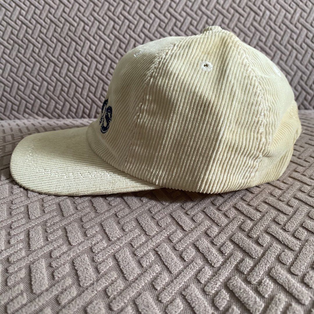 Vintage Corduroy Adidas (Category: Caps & Hats) located in Makati City. Submitted by ejdc98 (Listing ID 1463770852, Image 2). Description: 1k or best offer Used with issues check pics for more details Lbc / Lalamove.