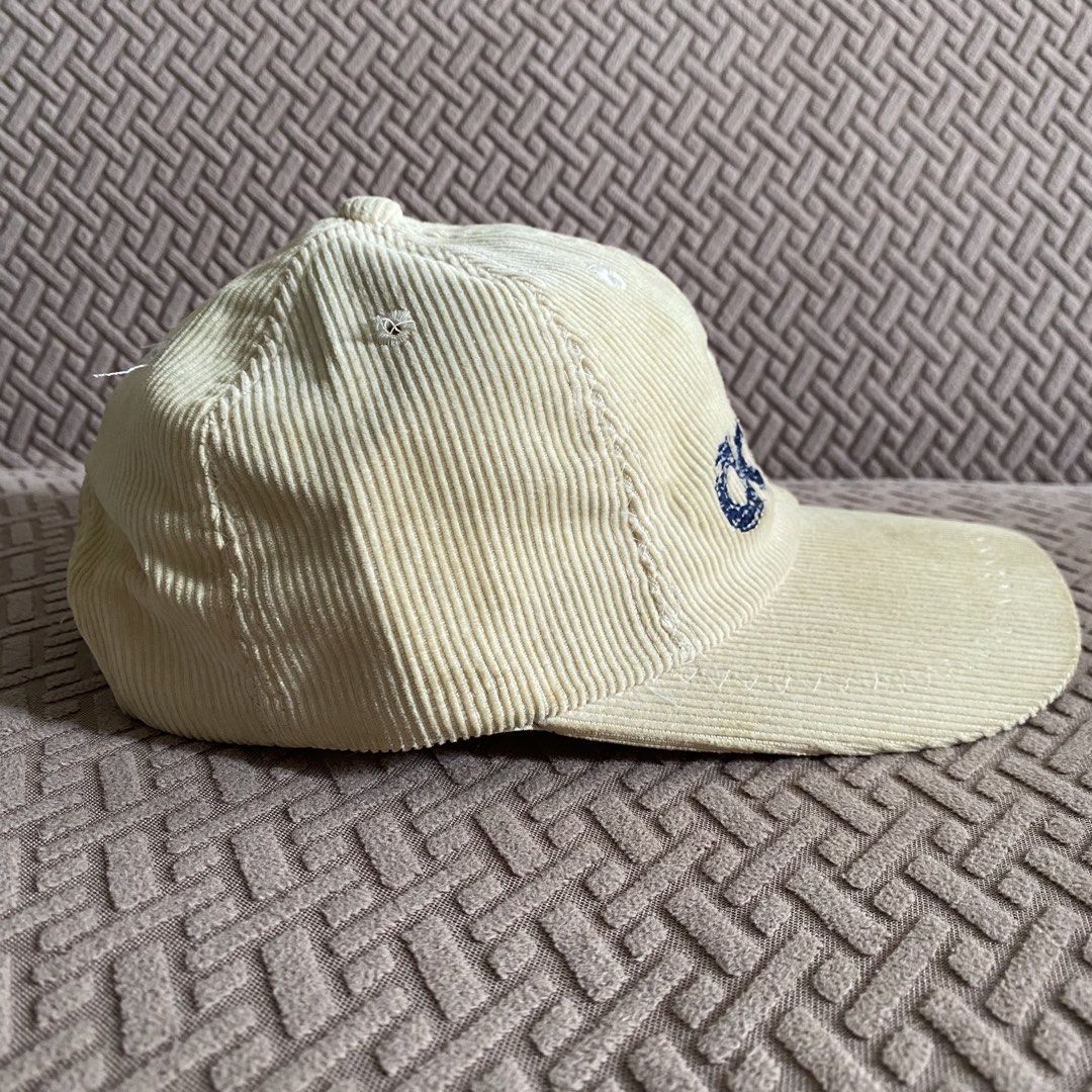 Vintage Corduroy Adidas (Category: Caps & Hats) located in Makati City. Submitted by ejdc98 (Listing ID 1463770852, Image 3). Description: 1k or best offer Used with issues check pics for more details Lbc / Lalamove.